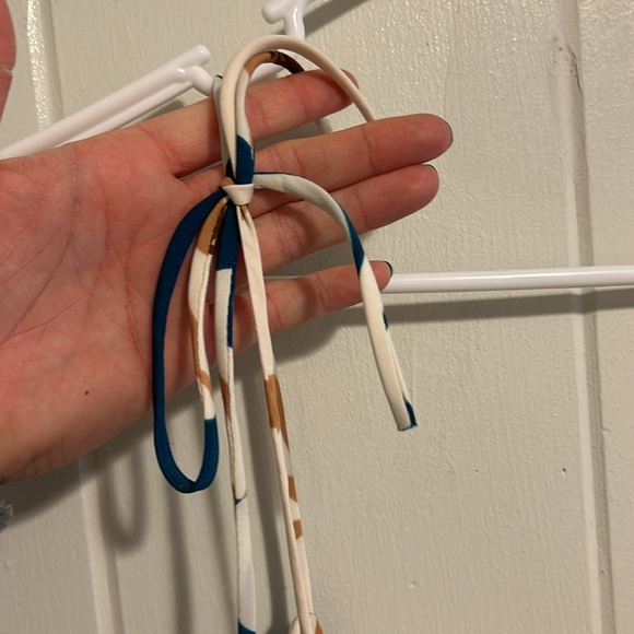 Manuheali’i Jumpsuit (M) - Picture 3 of 5